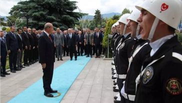 KKTC Cumhurbaşkanı Tatar resmi törenle karşılandı