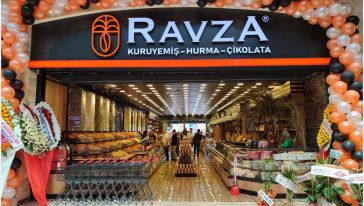 Ravza Kuruyemiş-Hurma-Çikolata Hıghway'de açıldı