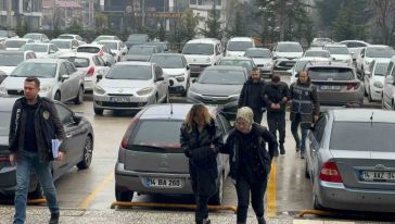 Yabancı uyruklu aileyi dolandırdılar