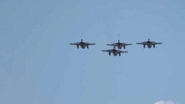 F-16'lar şehitlerimiz için Bolu semalarında