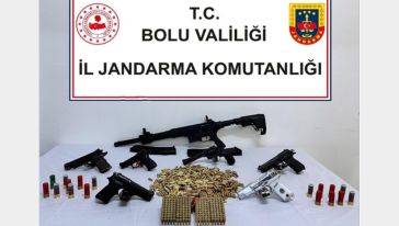 Jandarma ruhsatsız silahlar ele geçirdi