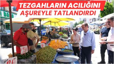 Başkan Özcan pazarda aşure dağıttı