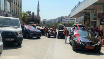 Vali  makam arabasını sünnet çocuklarına verdi 