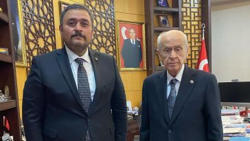 MHP'de şok istifa